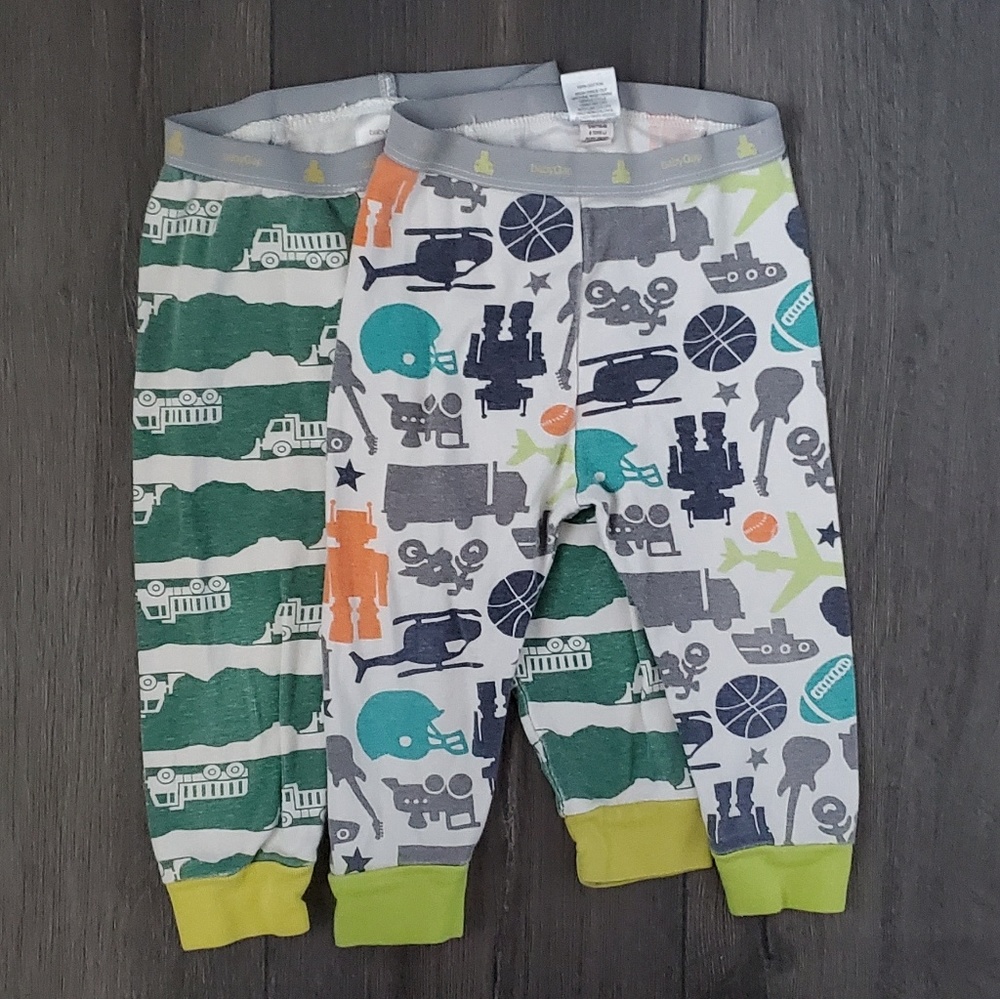 *SOLD*Free With Purchase* 12-18M GAP Pajamas